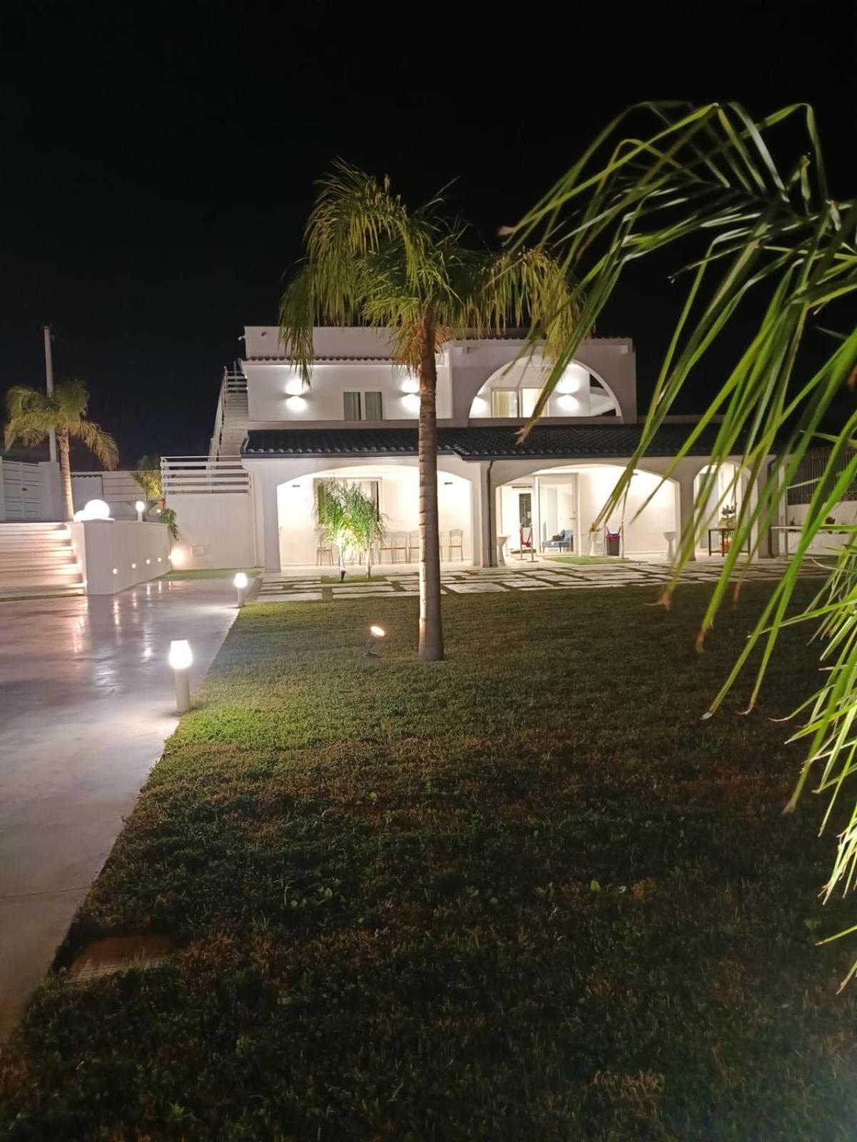 My Place B&B Карини Экстерьер фото